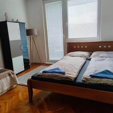 Fast Apartment In The Centrum 레비체 외부 사진