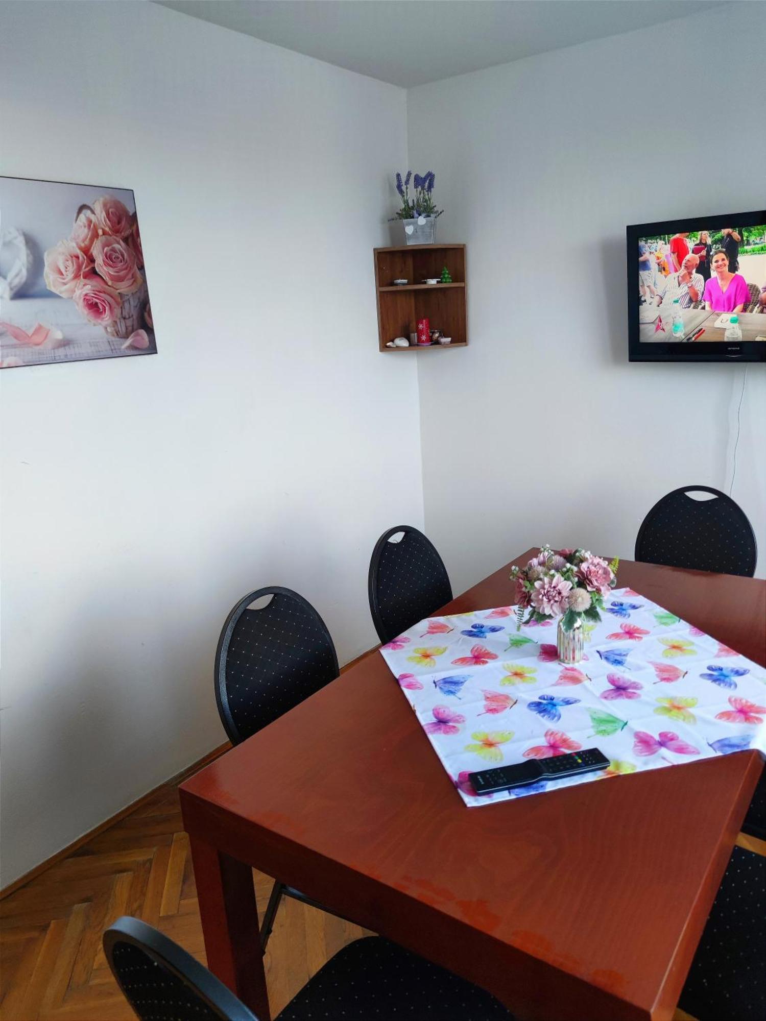 Fast Apartment In The Centrum 레비체 외부 사진