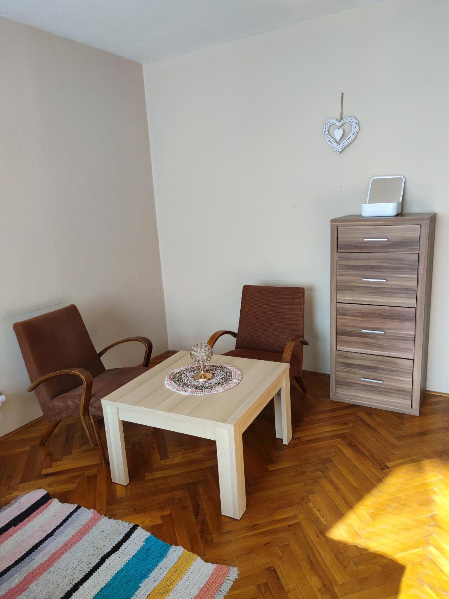 Fast Apartment In The Centrum 레비체 외부 사진